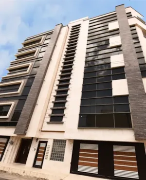 ساختمان مسکونی آقای مهندس باقری