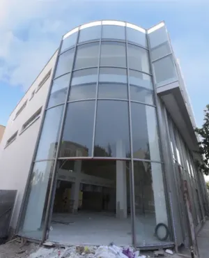 ساختمان تجاری آقای مهندس نصر و دکتر کریمی فرد